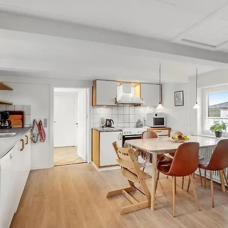 Lovely In With Kitchen *